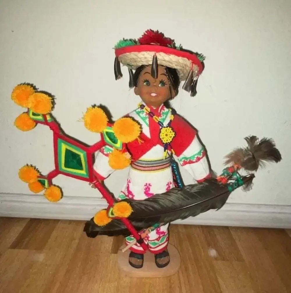 Vintage Handmade Nayarit Mexico Huichol Indian Dolls